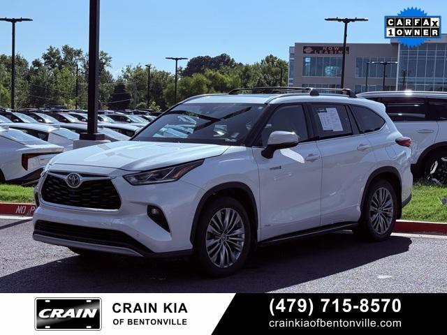 used 2020 Toyota Highlander Hybrid car, priced at $38,200