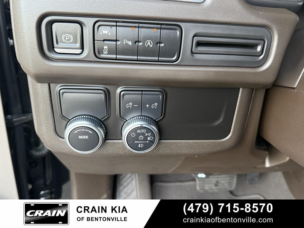 used 2023 GMC Yukon car, priced at $49,995