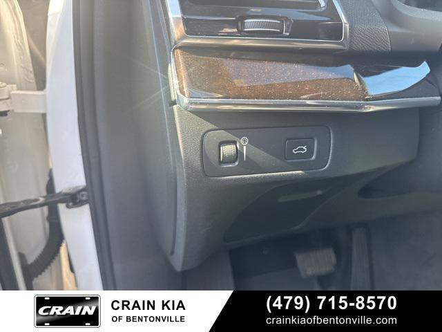 used 2017 Volvo XC90 car, priced at $22,700
