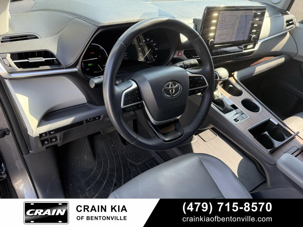 used 2022 Toyota Sienna car, priced at $34,880