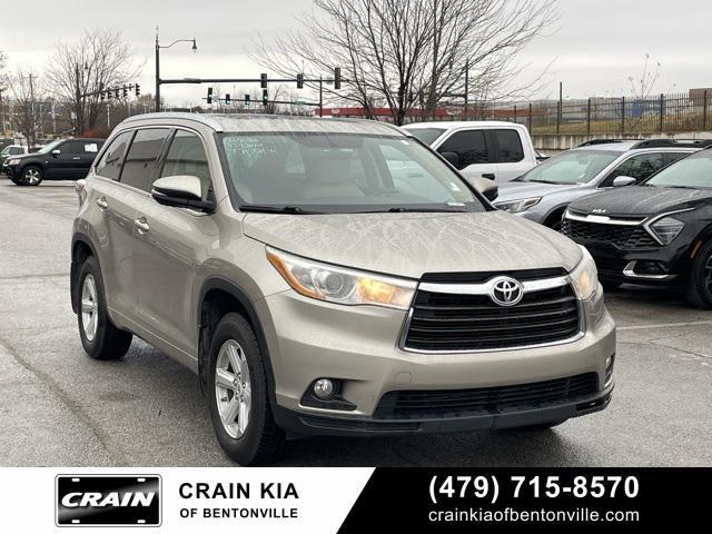 used 2014 Toyota Highlander car, priced at $17,700