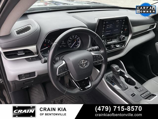 used 2021 Toyota Highlander car, priced at $29,600