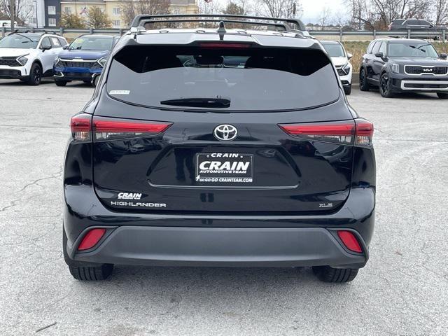 used 2021 Toyota Highlander car, priced at $32,300