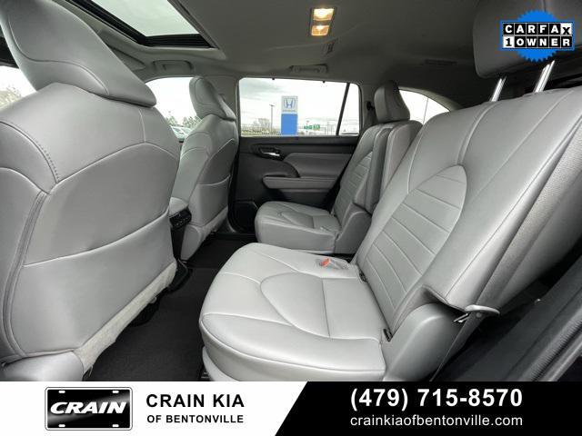 used 2021 Toyota Highlander car, priced at $29,600