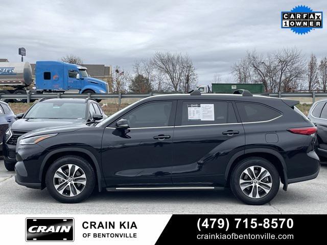 used 2021 Toyota Highlander car, priced at $29,600