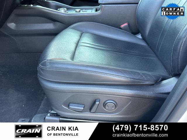 used 2022 Kia Sorento Hybrid car, priced at $27,000