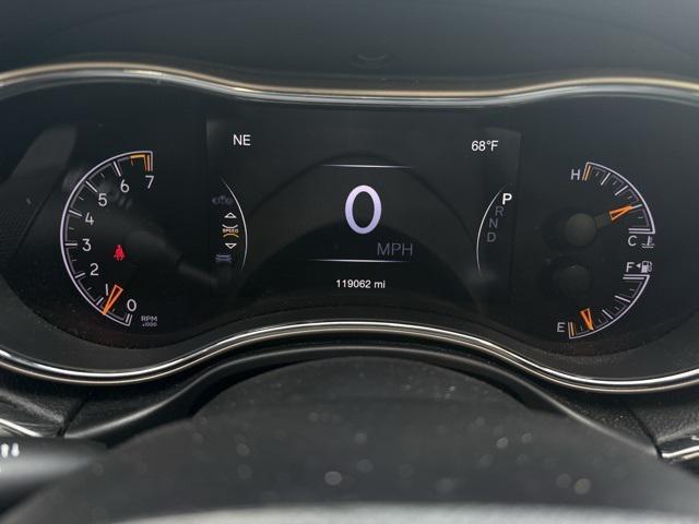 used 2016 Jeep Grand Cherokee car, priced at $14,300