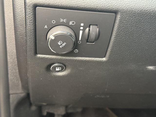 used 2016 Jeep Grand Cherokee car, priced at $14,300