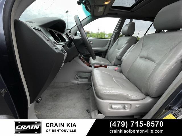 used 2006 Toyota Highlander Hybrid car, priced at $7,200