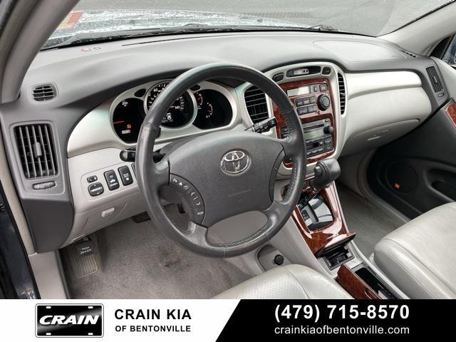 used 2006 Toyota Highlander Hybrid car, priced at $7,200