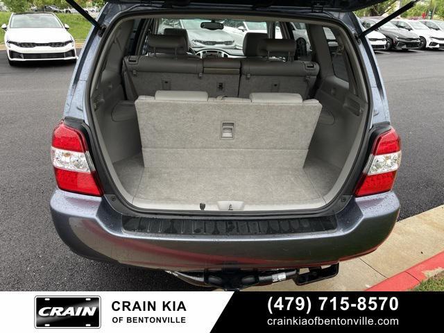 used 2006 Toyota Highlander Hybrid car, priced at $7,200