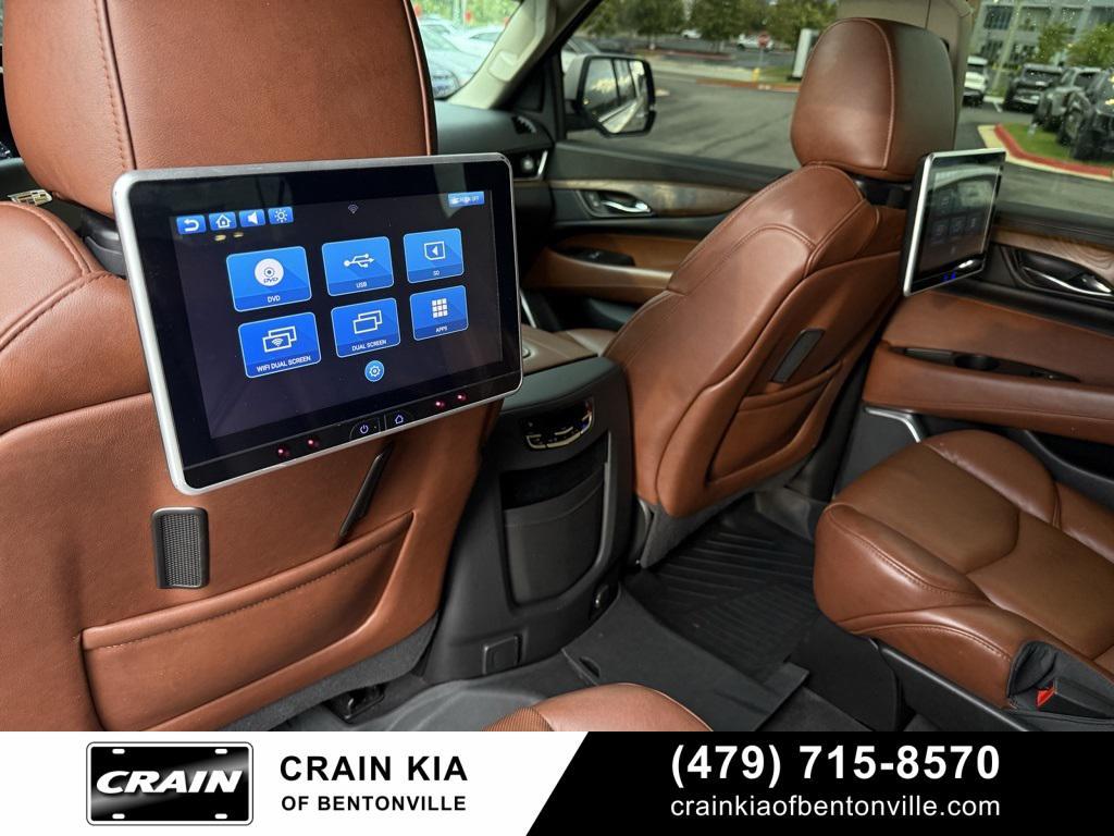 used 2020 Cadillac Escalade car, priced at $42,900