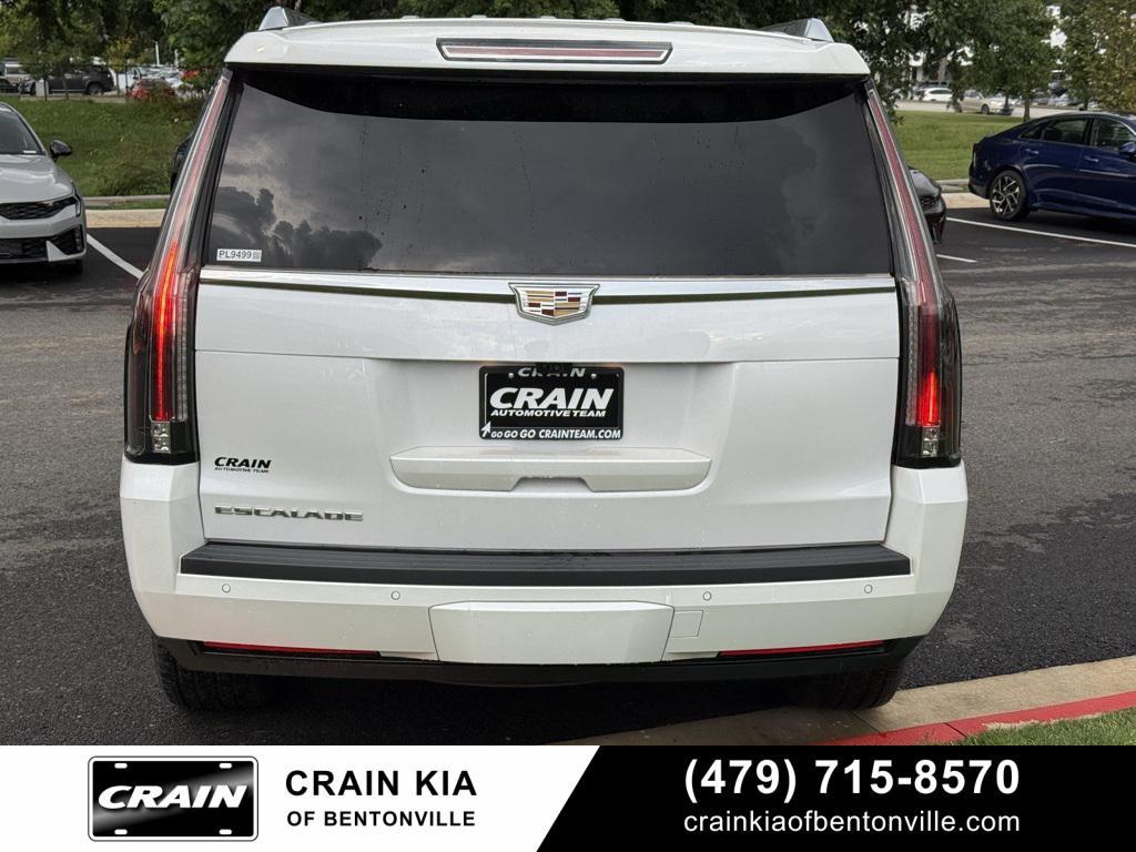 used 2020 Cadillac Escalade car, priced at $42,900