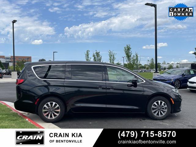 used 2023 Chrysler Pacifica Hybrid car, priced at $25,400