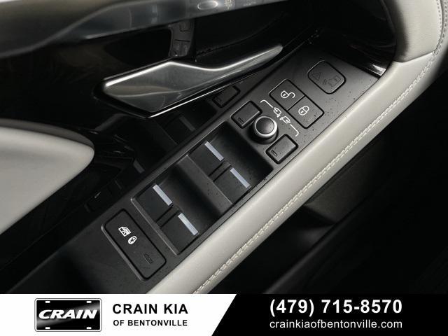used 2020 Land Rover Range Rover Evoque car, priced at $27,900