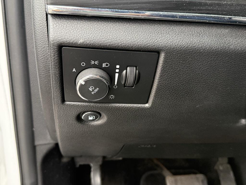 used 2019 Jeep Grand Cherokee car, priced at $19,500