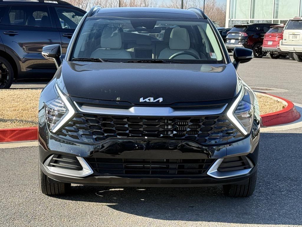 used 2025 Kia Sportage Hybrid car, priced at $31,900