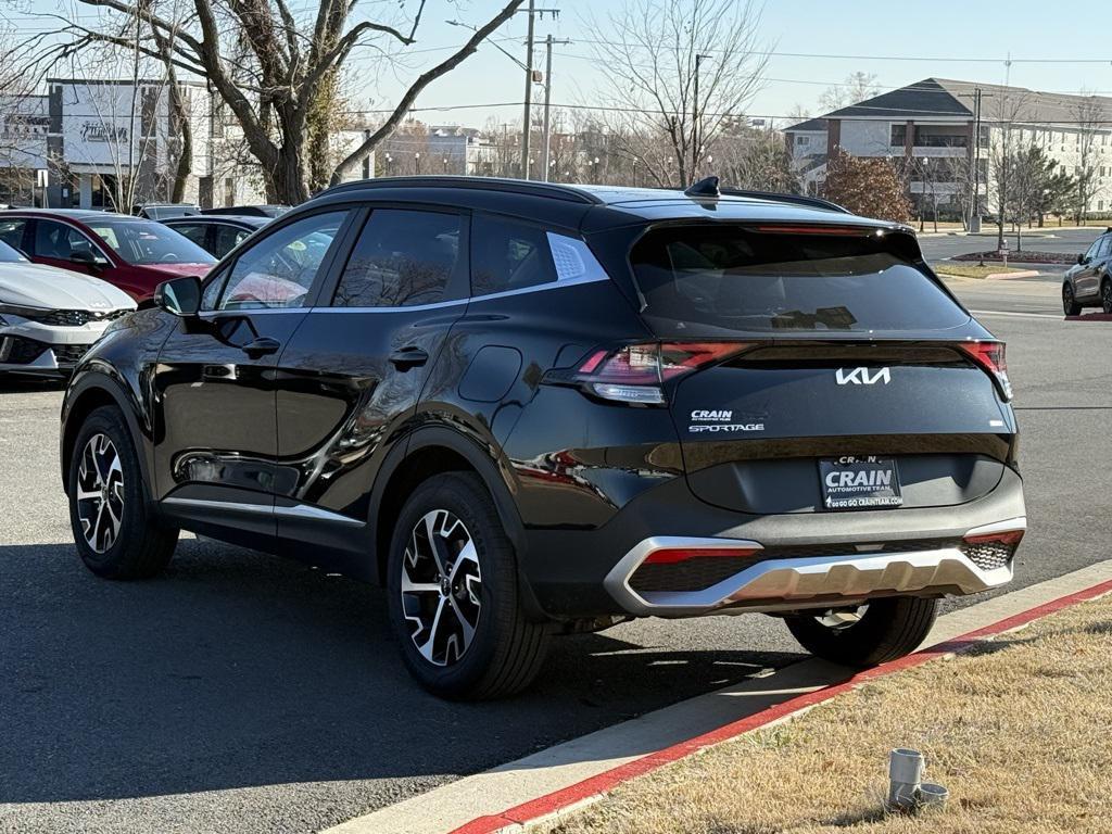 used 2025 Kia Sportage Hybrid car, priced at $31,900