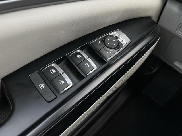 used 2024 Kia Carnival car, priced at $32,900
