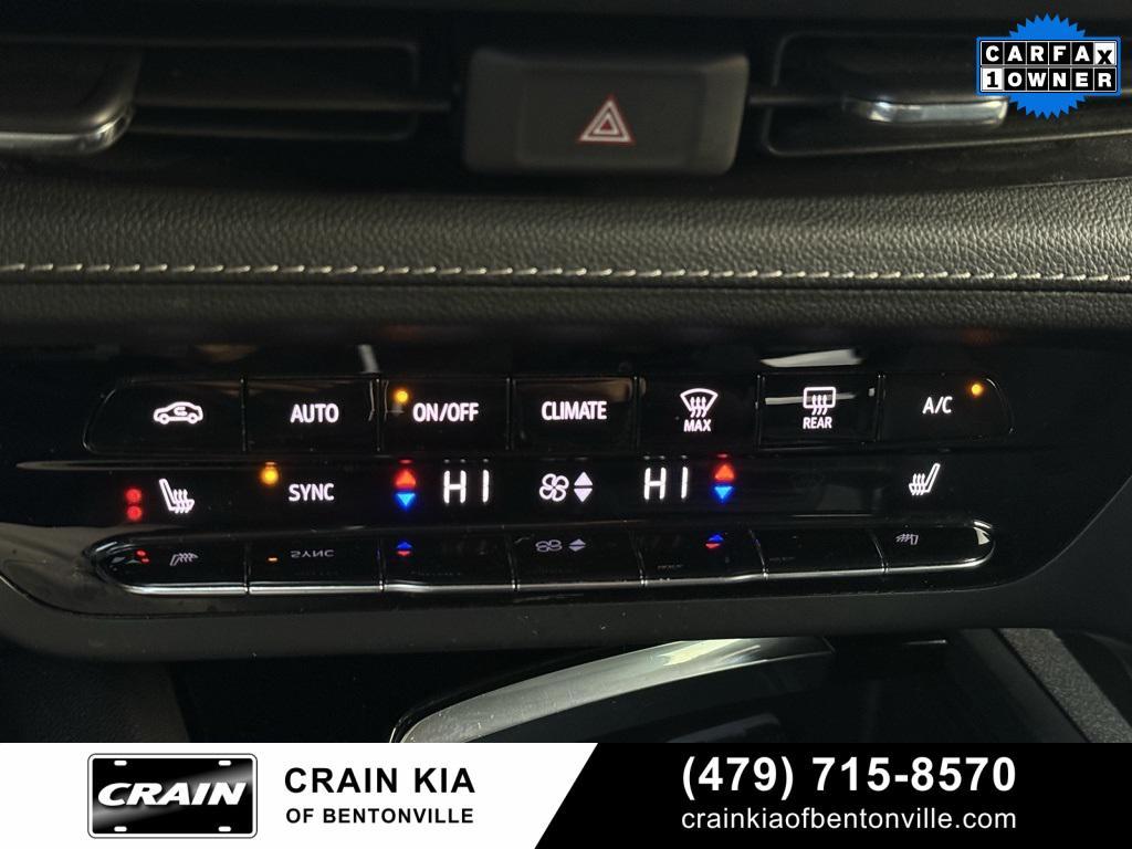 used 2023 Buick Envision car, priced at $22,000