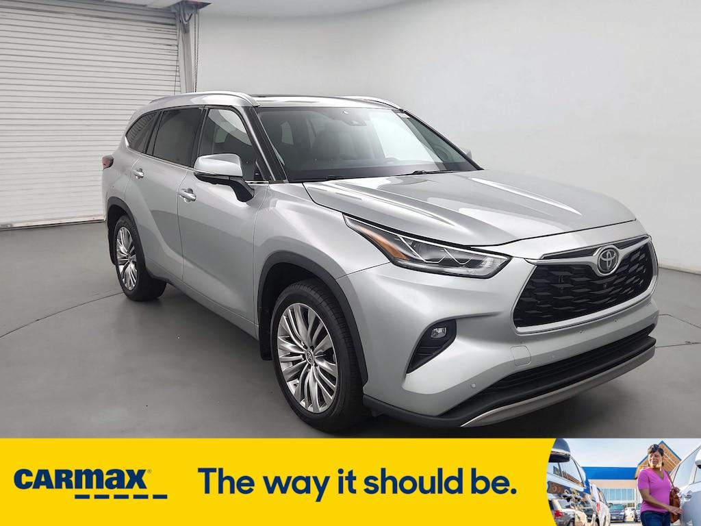 used 2023 Toyota Highlander car, priced at $47,998