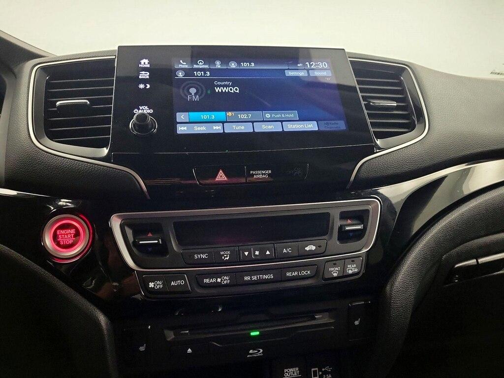 used 2021 Honda Pilot car, priced at $30,998