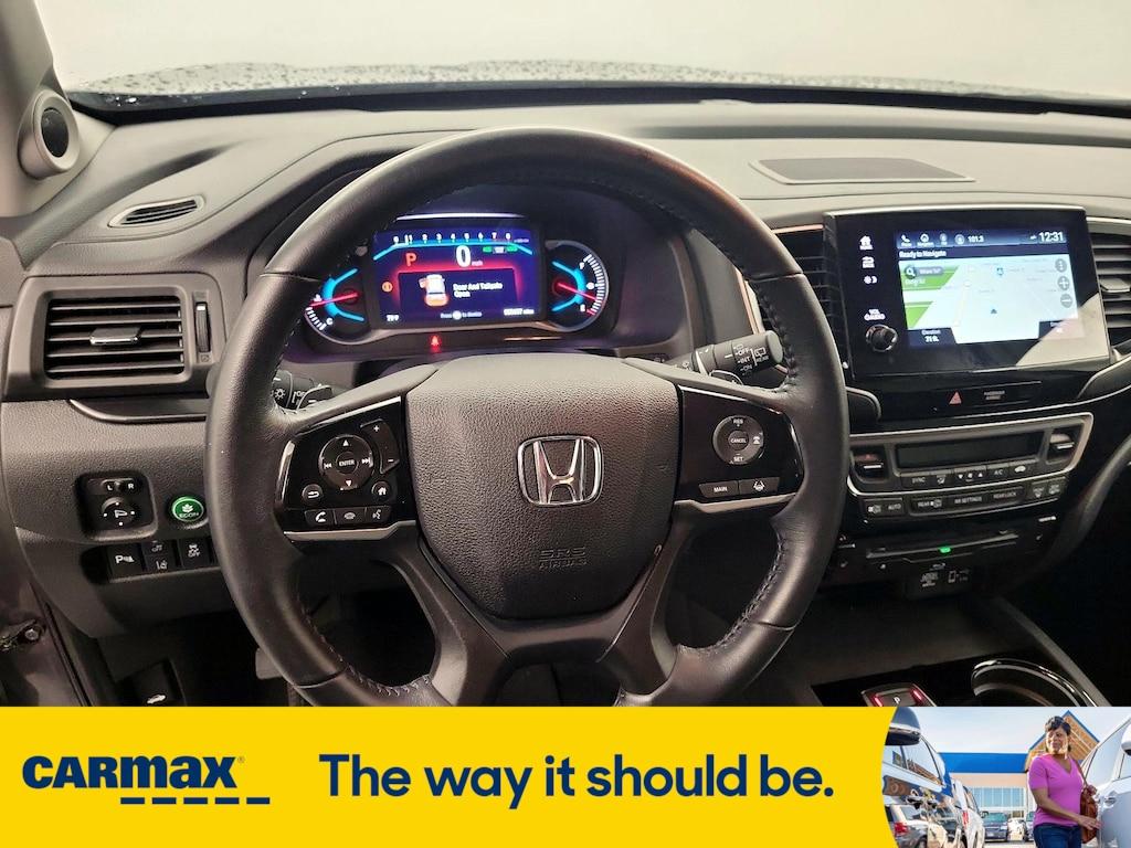 used 2021 Honda Pilot car, priced at $30,998