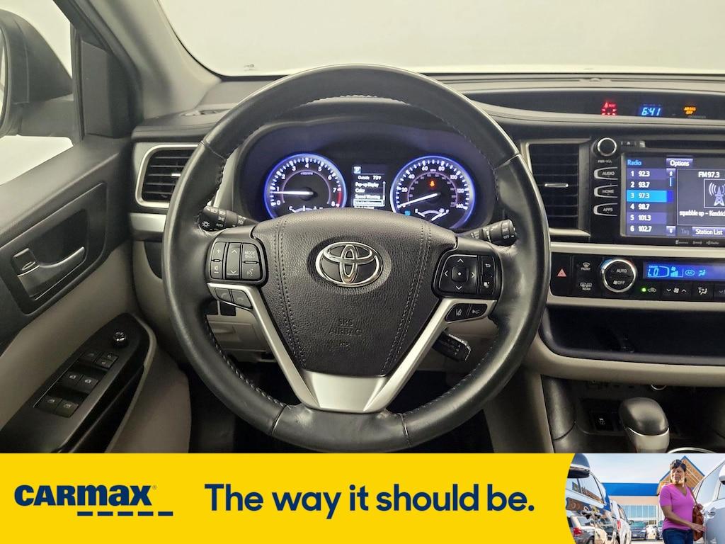 used 2019 Toyota Highlander car, priced at $29,998
