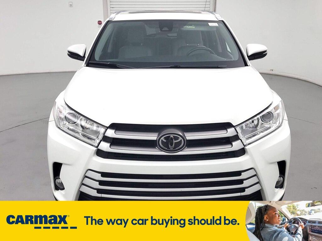 used 2019 Toyota Highlander car, priced at $28,998