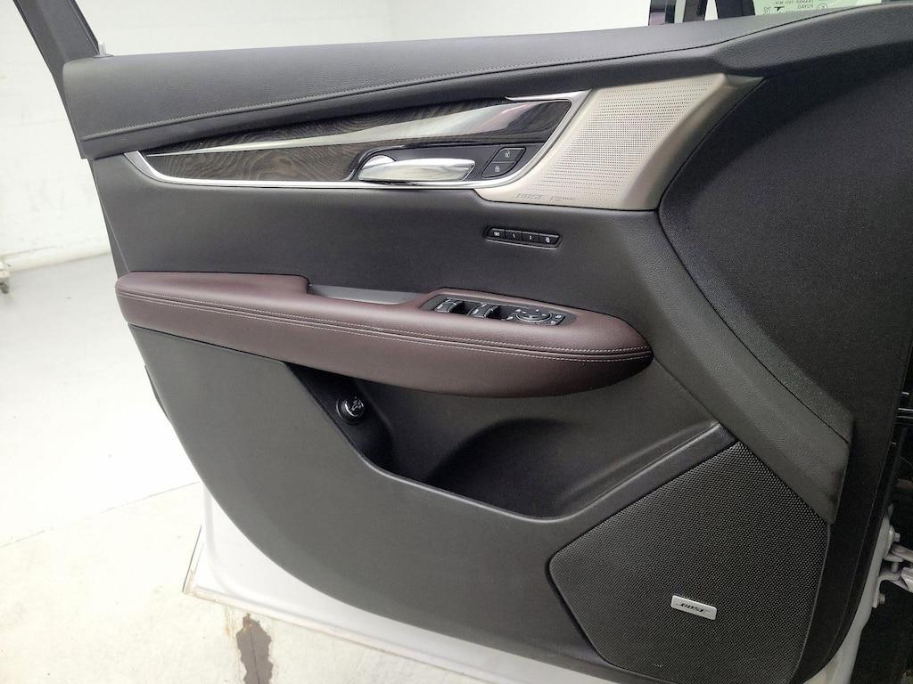 used 2022 Cadillac XT6 car, priced at $38,998