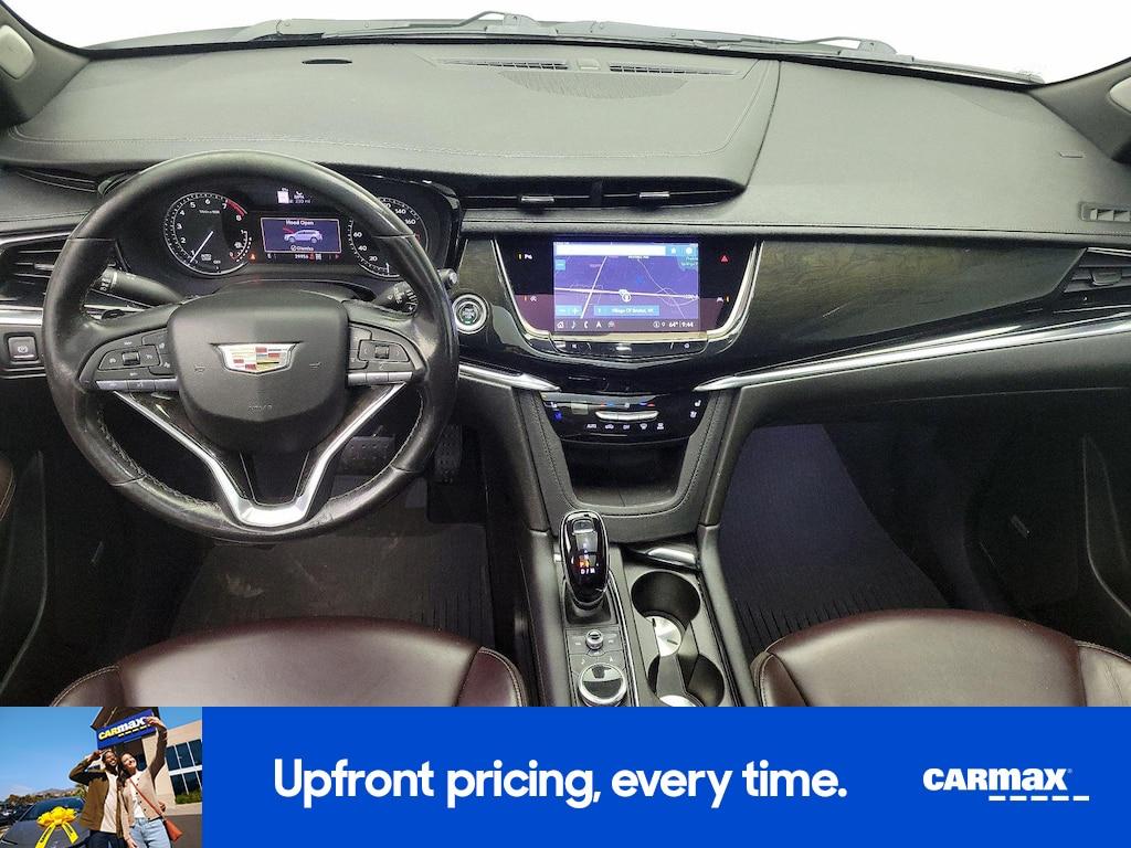 used 2022 Cadillac XT6 car, priced at $38,998