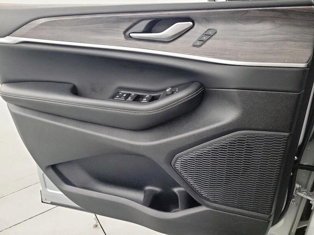 used 2023 Jeep Grand Cherokee L car, priced at $37,998