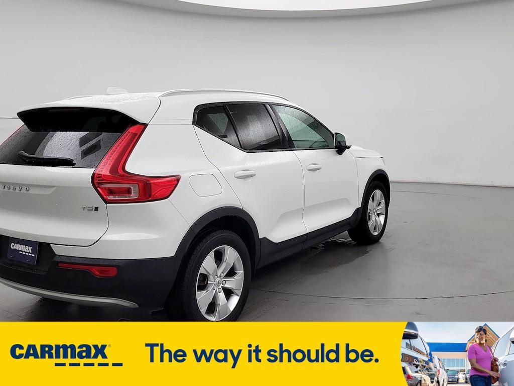 used 2020 Volvo XC40 car, priced at $25,998