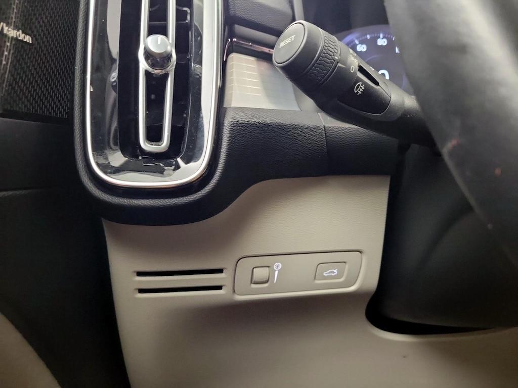 used 2020 Volvo XC40 car, priced at $25,998