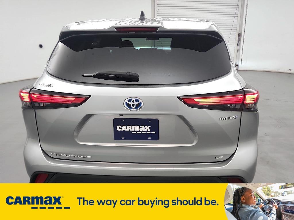 used 2023 Toyota Highlander Hybrid car, priced at $42,998