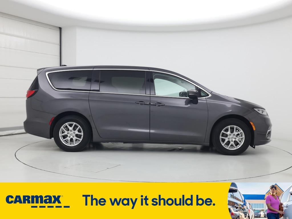 used 2023 Chrysler Pacifica car, priced at $31,998