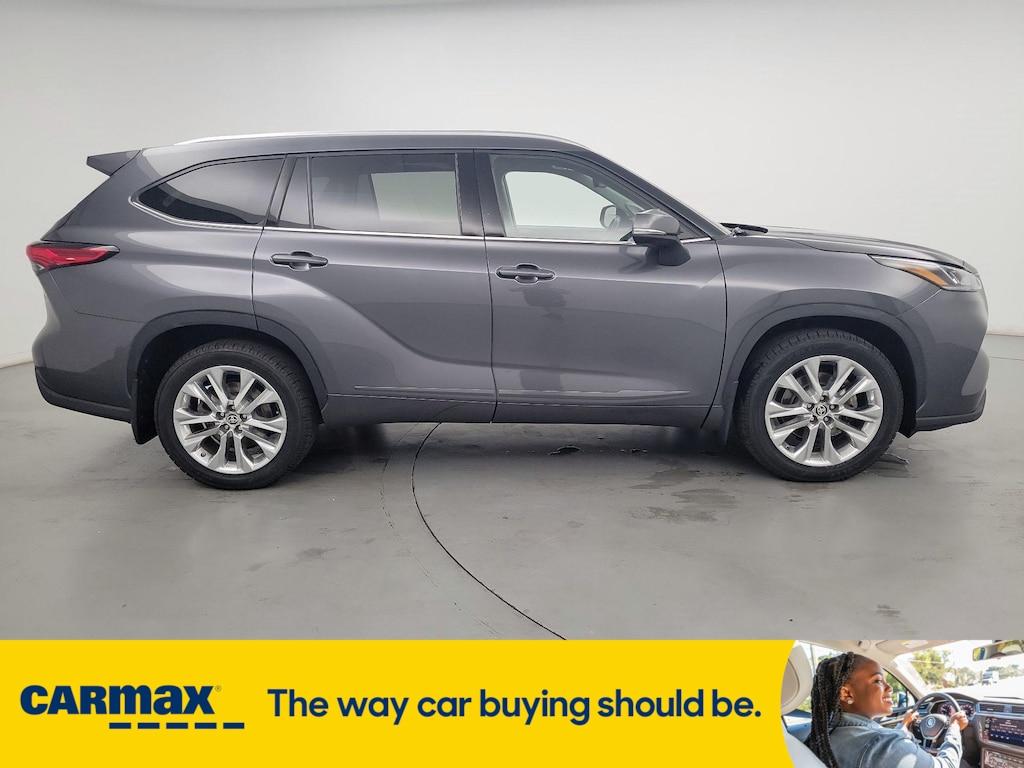 used 2020 Toyota Highlander car, priced at $34,998