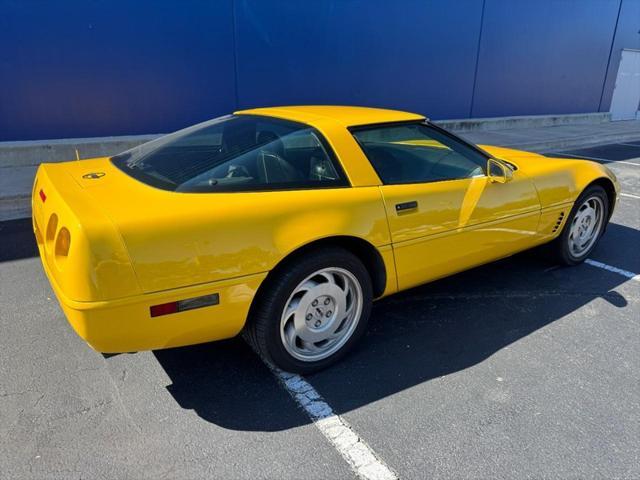 used 1995 Chevrolet Corvette car, priced at $14,900