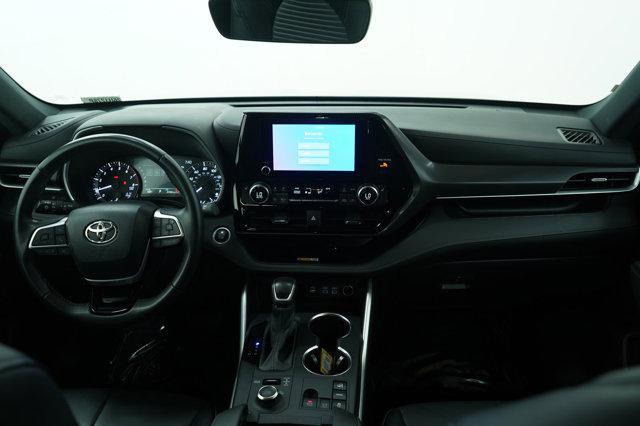 used 2024 Toyota Highlander car, priced at $44,699