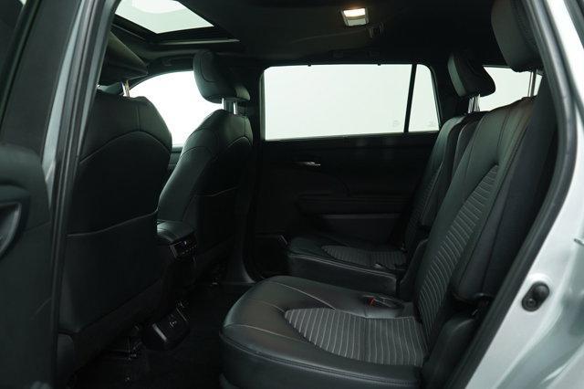 used 2024 Toyota Highlander car, priced at $44,699