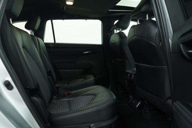 used 2024 Toyota Highlander car, priced at $44,699