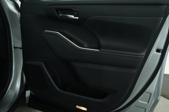 used 2024 Toyota Highlander car, priced at $44,699