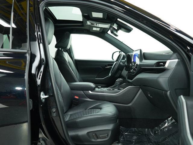 used 2024 Toyota Highlander car, priced at $46,998