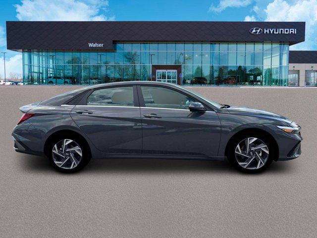 new 2025 Hyundai Elantra car, priced at $26,285