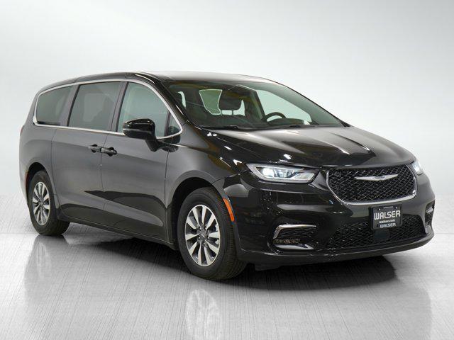 used 2023 Chrysler Pacifica Hybrid car, priced at $31,499