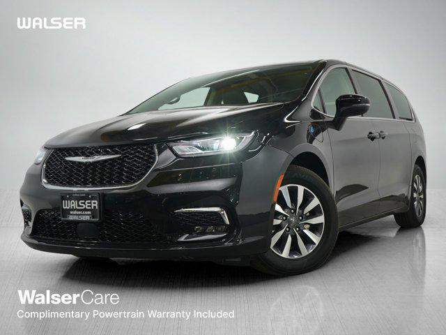 used 2023 Chrysler Pacifica Hybrid car, priced at $31,499