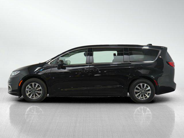 used 2023 Chrysler Pacifica Hybrid car, priced at $31,499