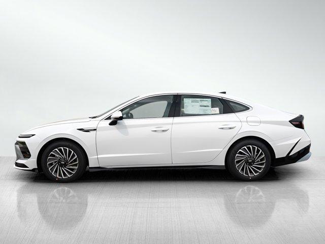 new 2024 Hyundai Sonata Hybrid car, priced at $32,599