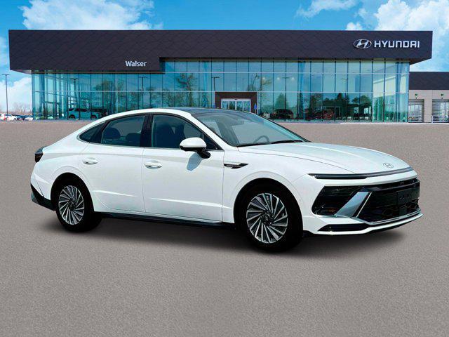 new 2025 Hyundai Sonata Hybrid car, priced at $38,299