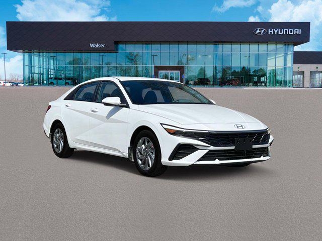 new 2025 Hyundai Elantra HEV car, priced at $27,549